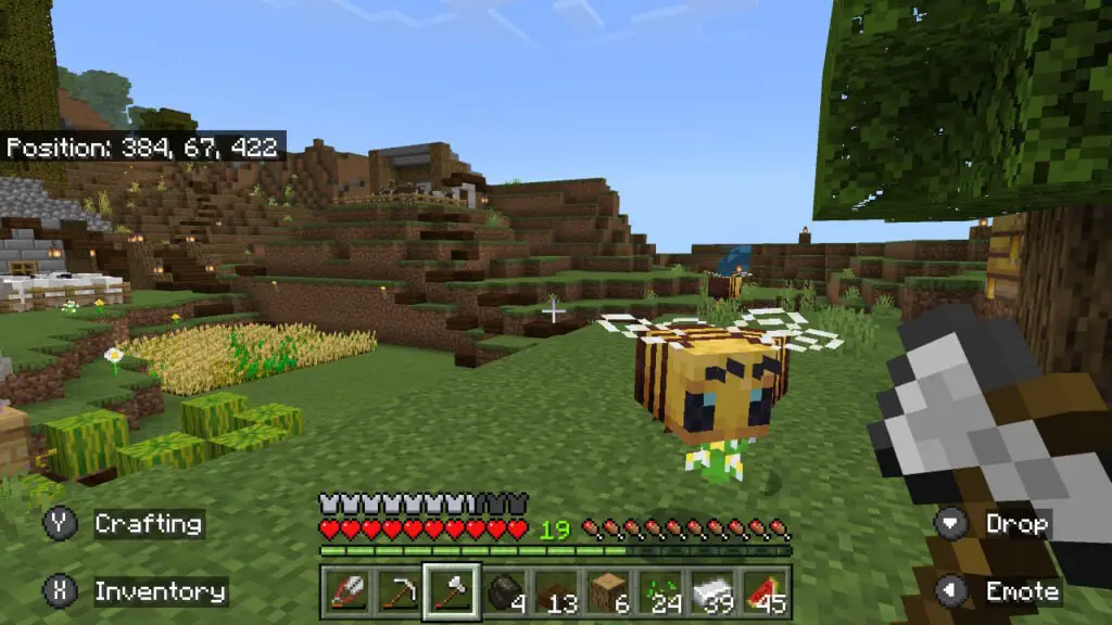 Bees in minecraft